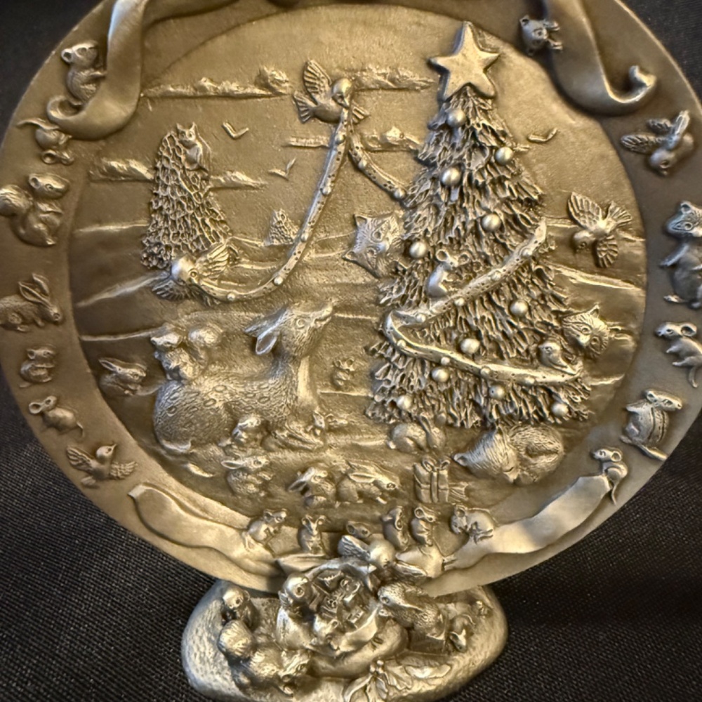 Fort Pewter Christmas Plate with Pewter Stand
